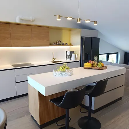 Beachfront Penthouse Pearl Apartment