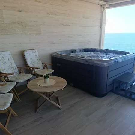 Beachfront Penthouse Pearl * Povljana