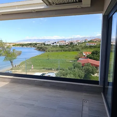 Beachfront Penthouse Pearl Apartment Povljana