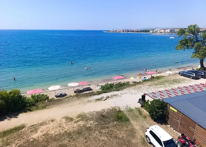 Beachfront Penthouse Pearl * Povljana