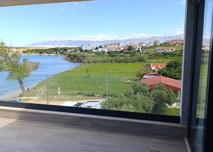 Beachfront Penthouse Pearl Appartement Povljana