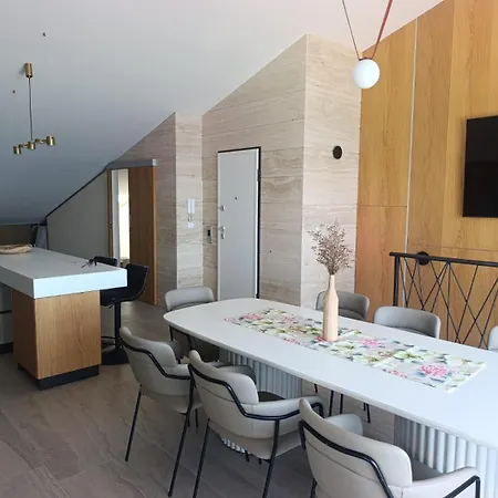 Beachfront Penthouse Pearl Apartamento Povljana