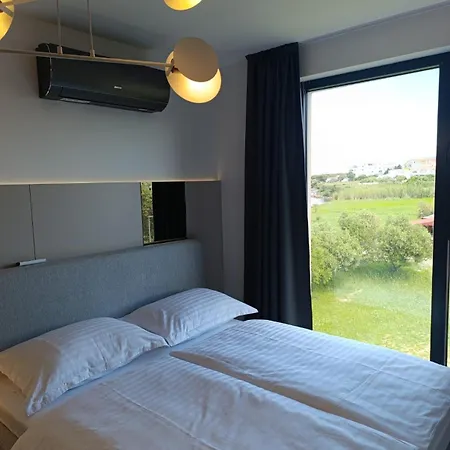 公寓 Beachfront Penthouse Pearl 波弗加纳