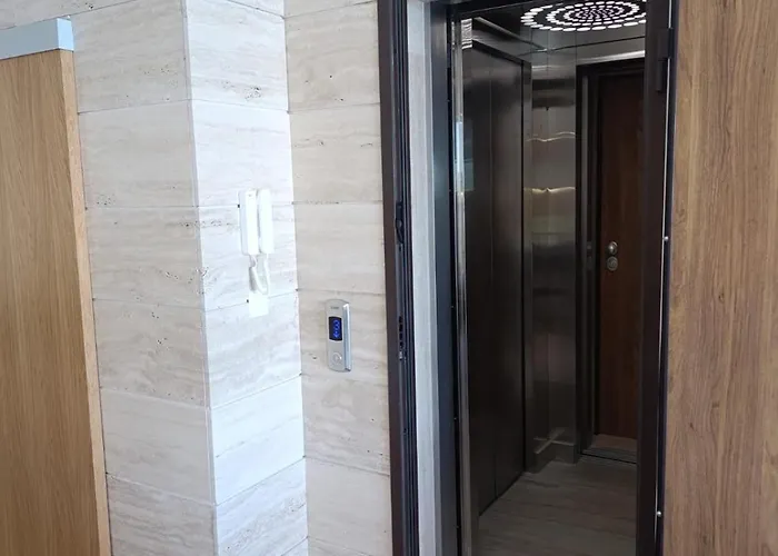 شقة Beachfront Penthouse Pearl بوفليانا