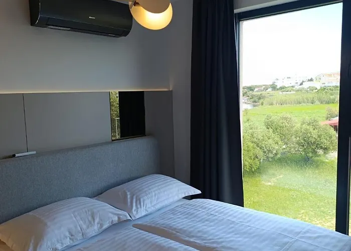 شقة Beachfront Penthouse Pearl بوفليانا
