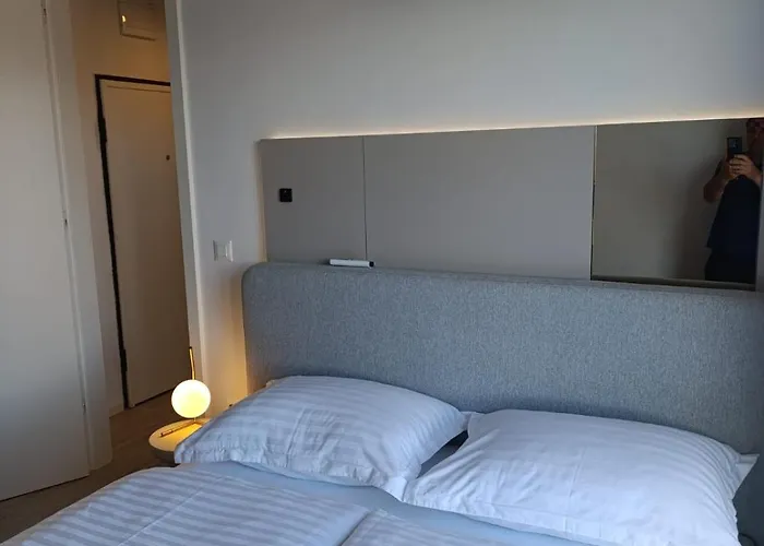 Beachfront Penthouse Pearl شقة بوفليانا
