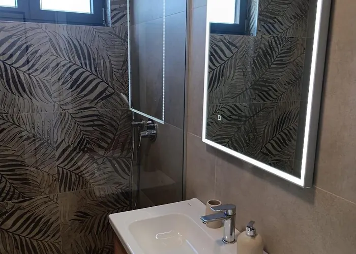Beachfront Penthouse Pearl * بوفليانا